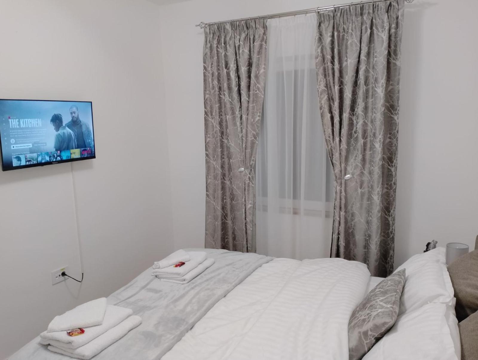 Apartman Dve Lipe Palić Exteriör bild