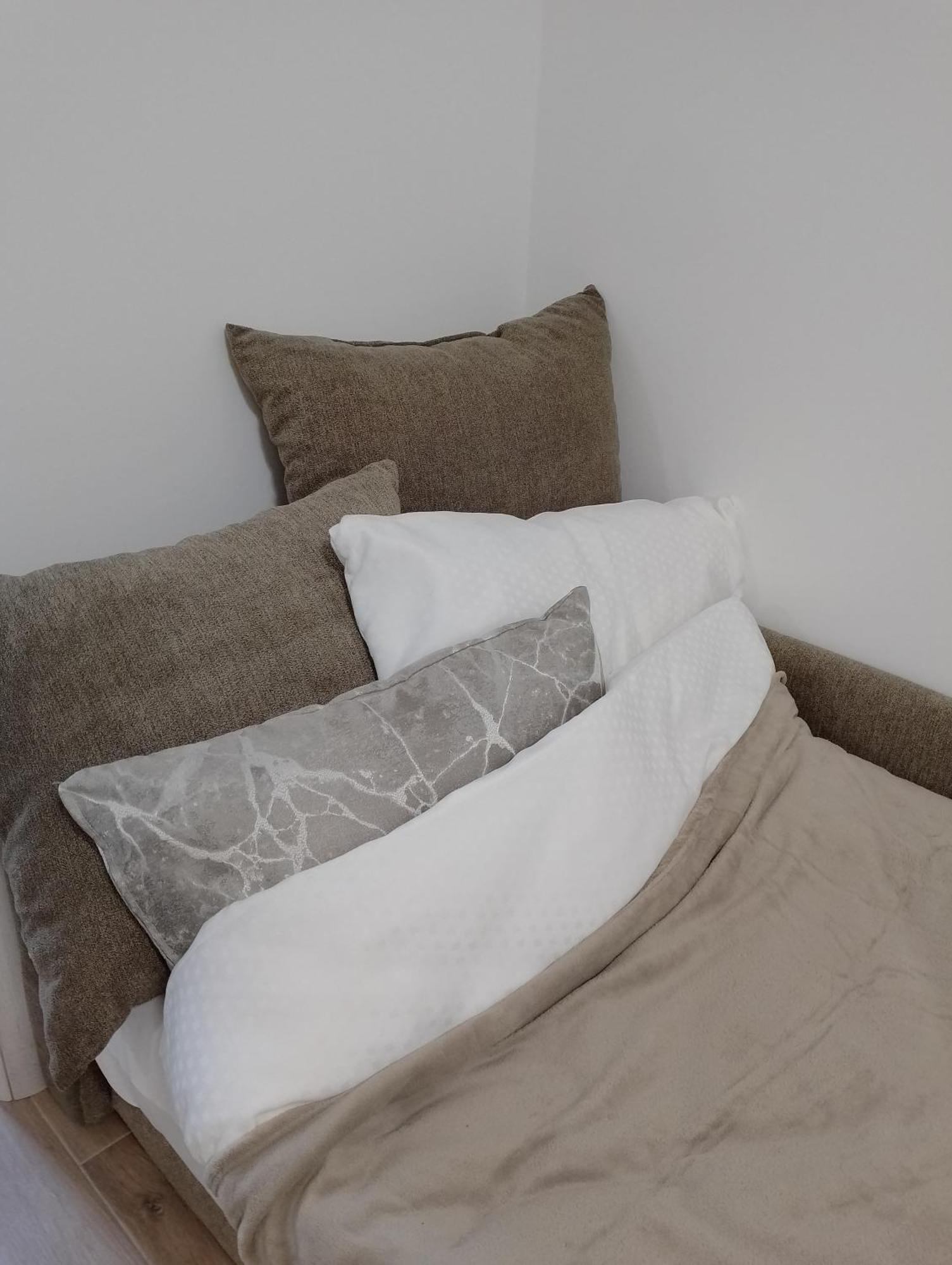 Apartman Dve Lipe Palić Exteriör bild