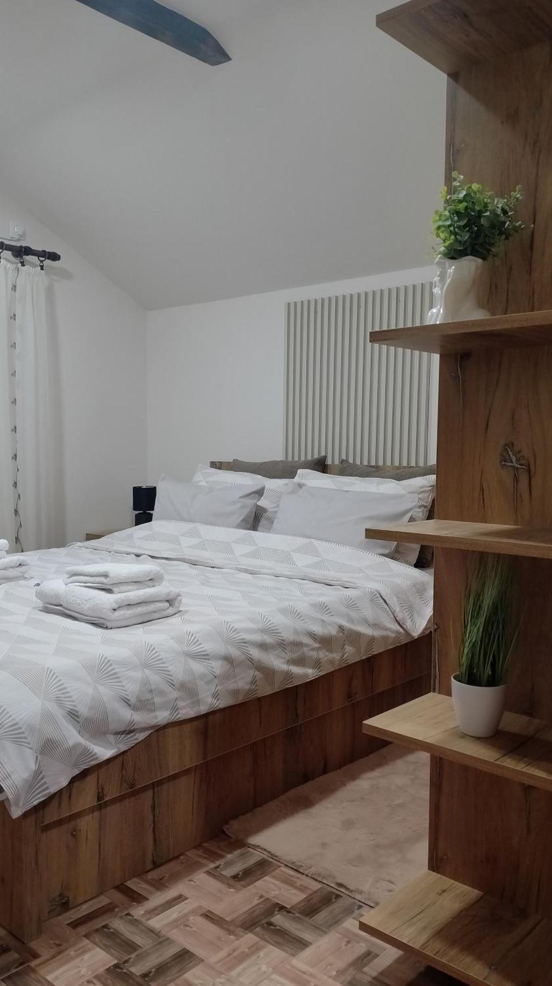 Apartman Dve Lipe Palić Exteriör bild